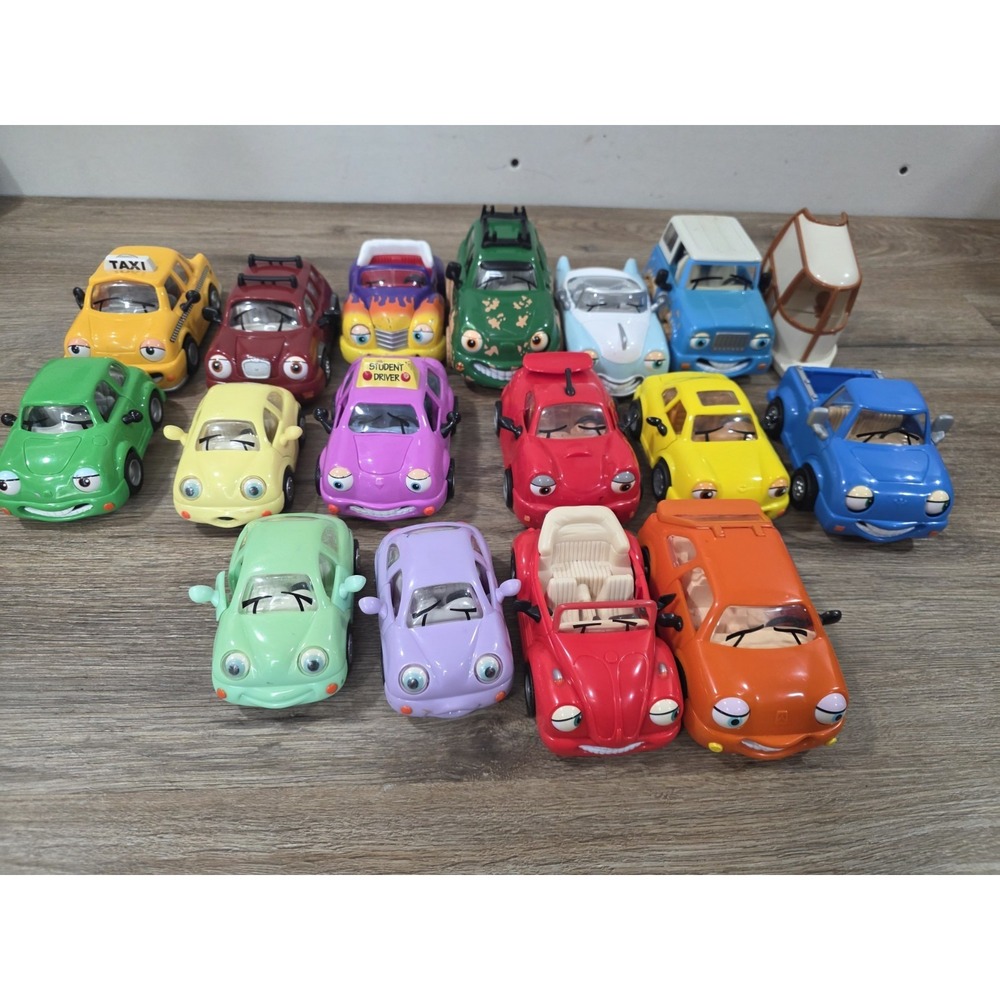 The Chevron Cars Lot Of 17 Toys - Collectible Taxi Horse Trailer, Student Driver
